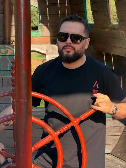 visjan ukcenaj